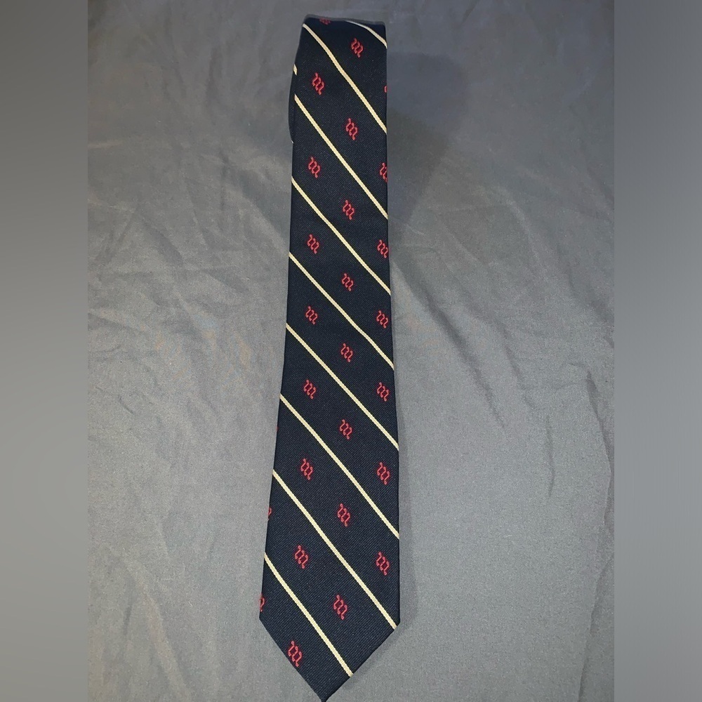 WM Chelsea Rare Vintage Red, Blue, and White length: 54in Mens Neck Tie 222